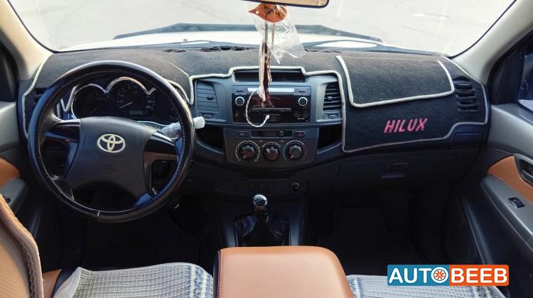 Toyota Hilux 2014