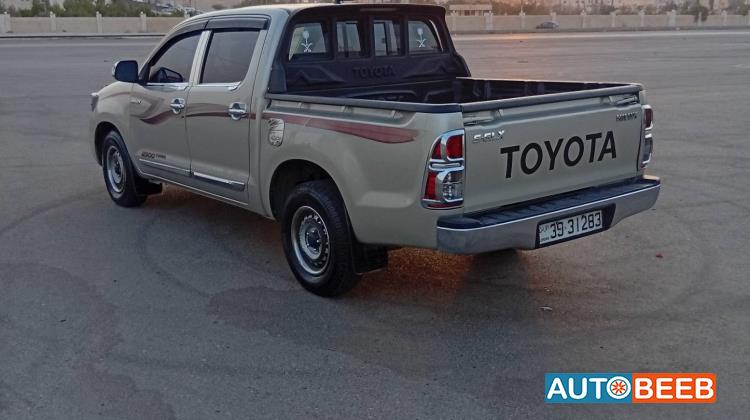 Toyota Hilux 2014