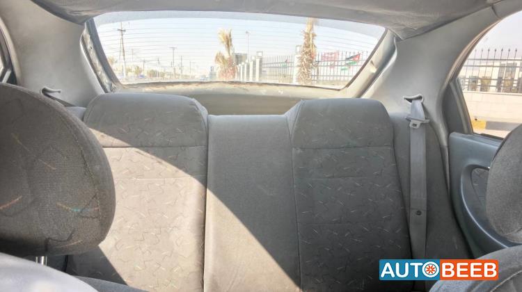 كيا شوما 1999