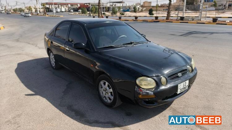 كيا شوما 1999