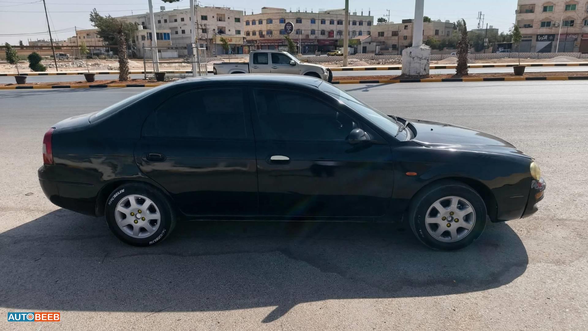 كيا شوما 1999