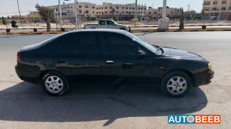 كيا شوما 1999