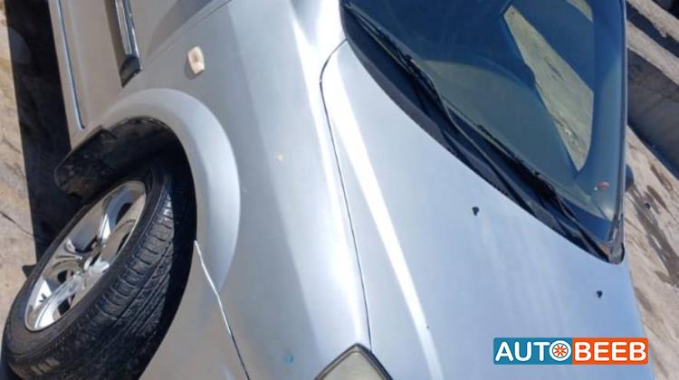 كيا كارينز 2005