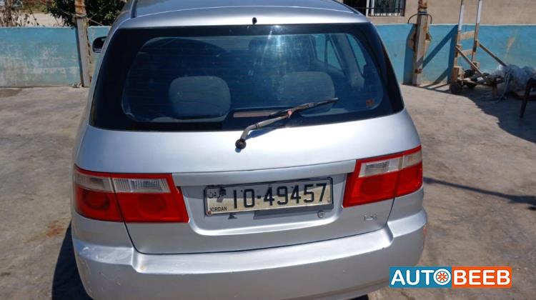 كيا كارينز 2005