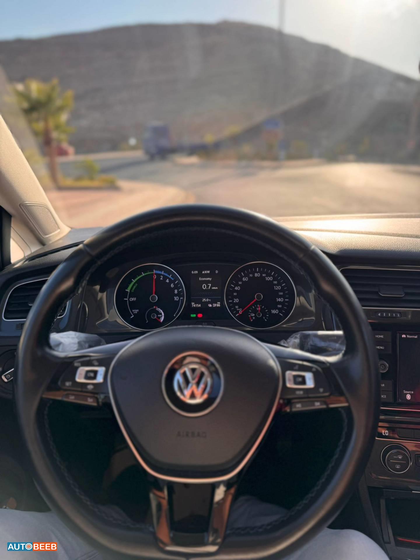 Volkswagen E-Golf 2019