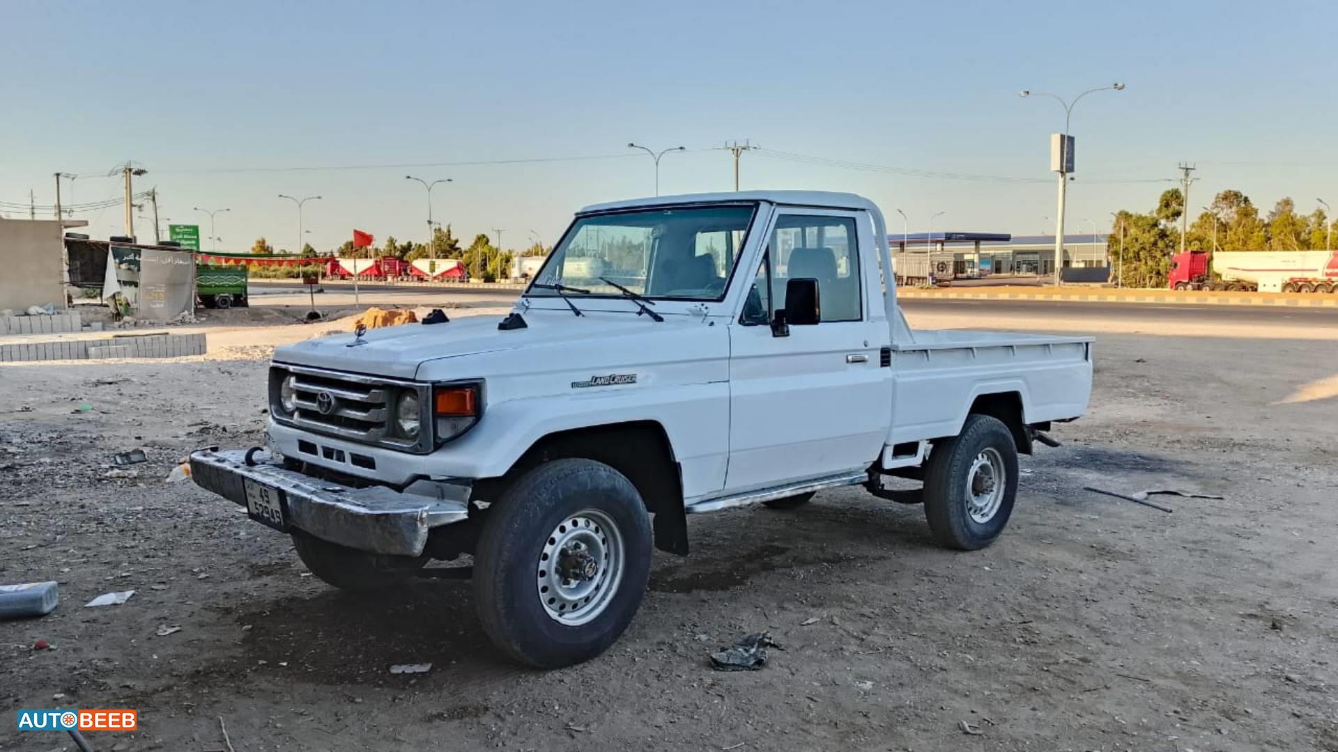تويوتا لاندكروزر 1983