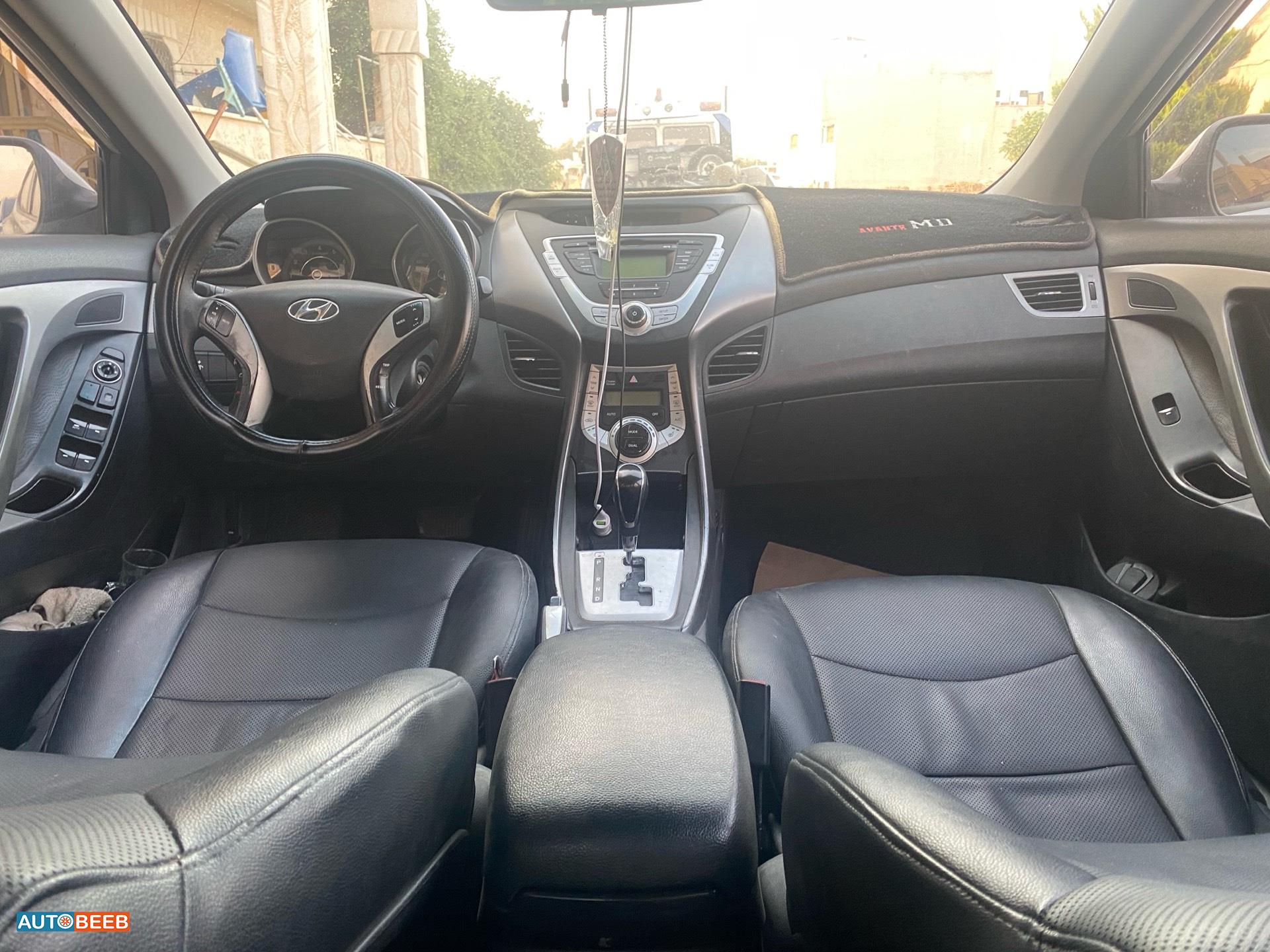 هيونداي افانتي 2011