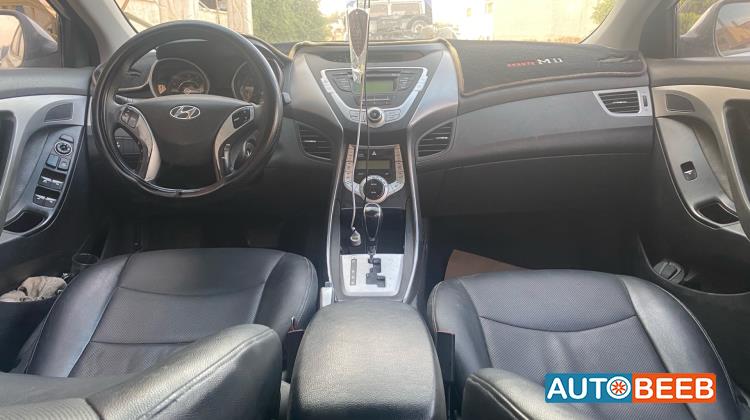 هيونداي افانتي 2011