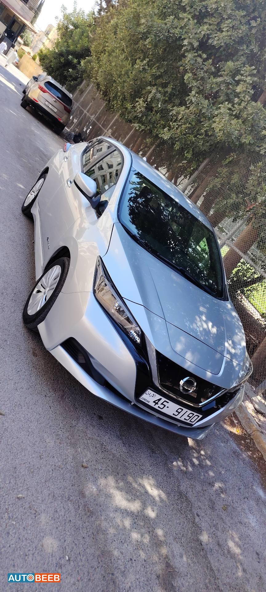 نيسان ليف 2019