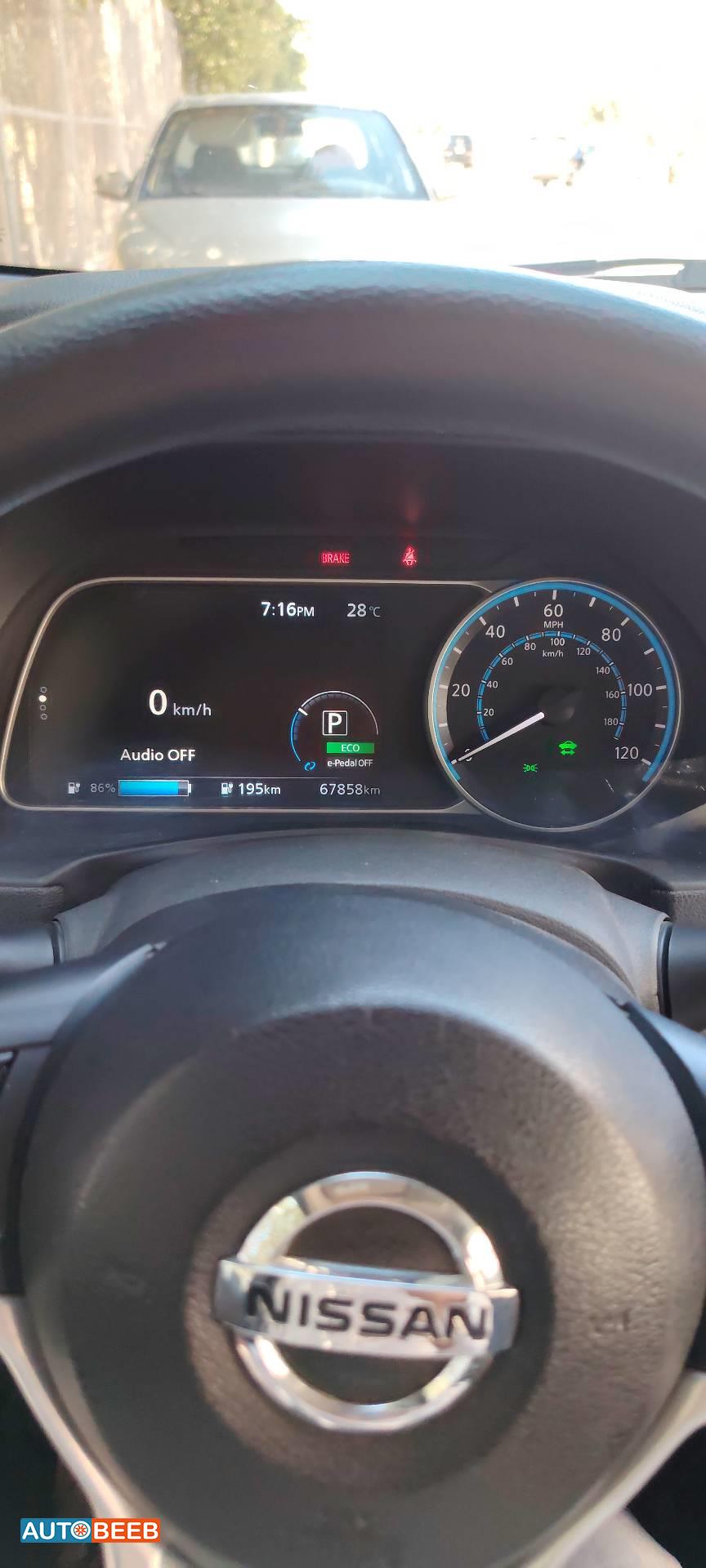 نيسان ليف 2019