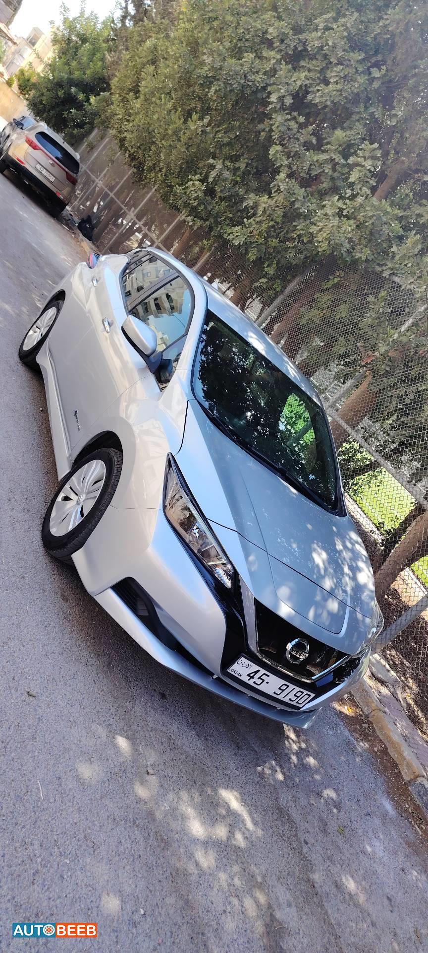 نيسان ليف 2019