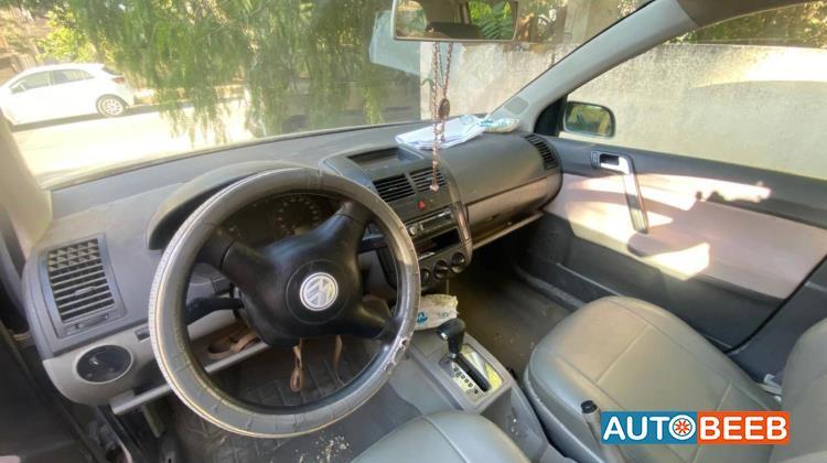 فولكس فاجن بولو 2004