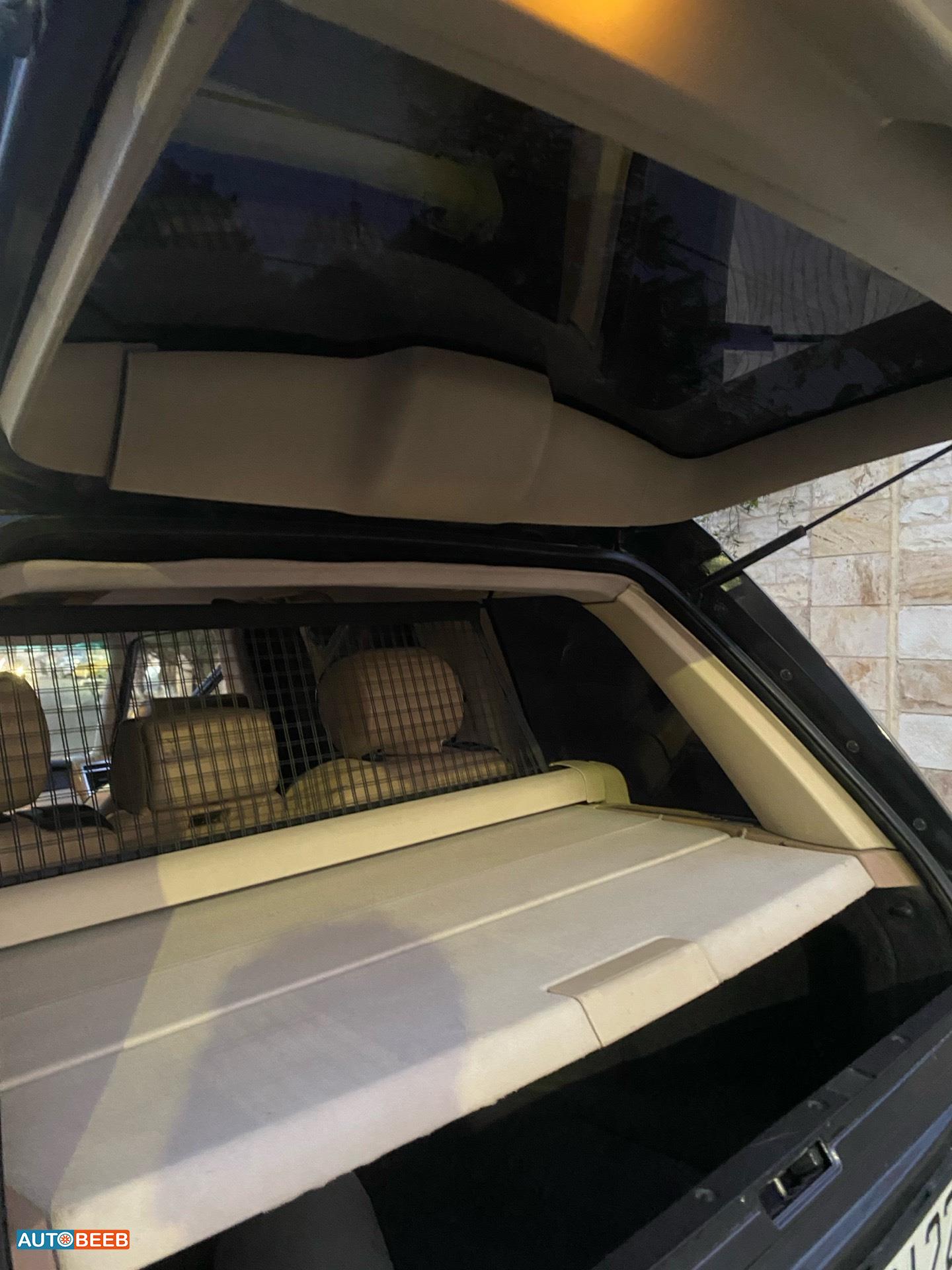 لاندروفر رنج روفر فوج 2010