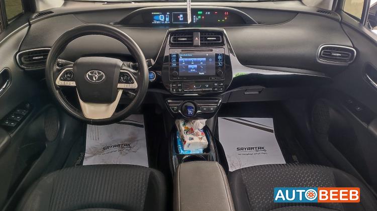 Toyota Prius 2018