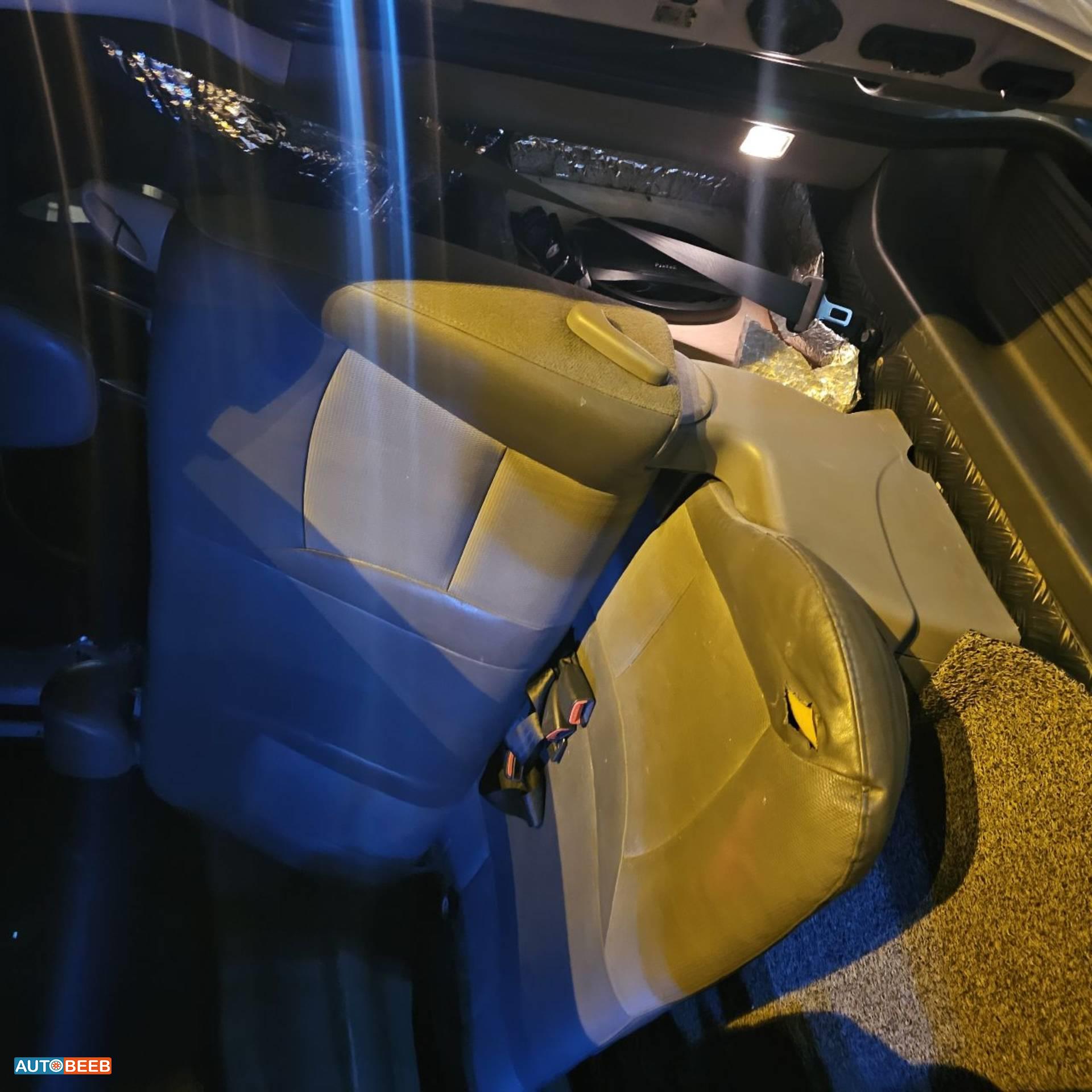 Minibus Hyundai 2010