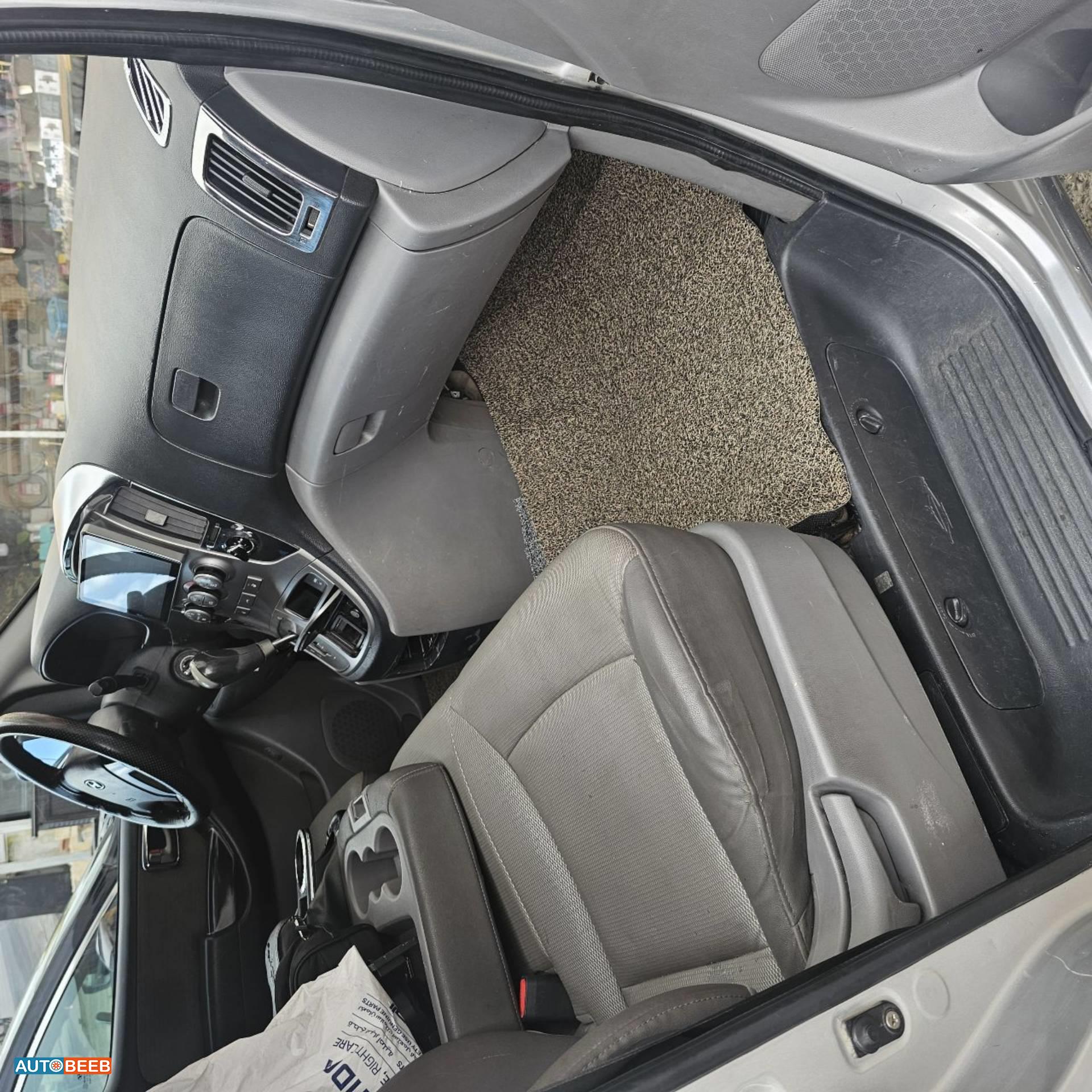 Minibus Hyundai 2010