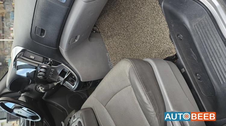 Minibus Hyundai 2010