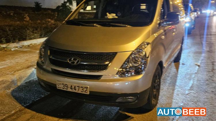 Minibus Hyundai 2010