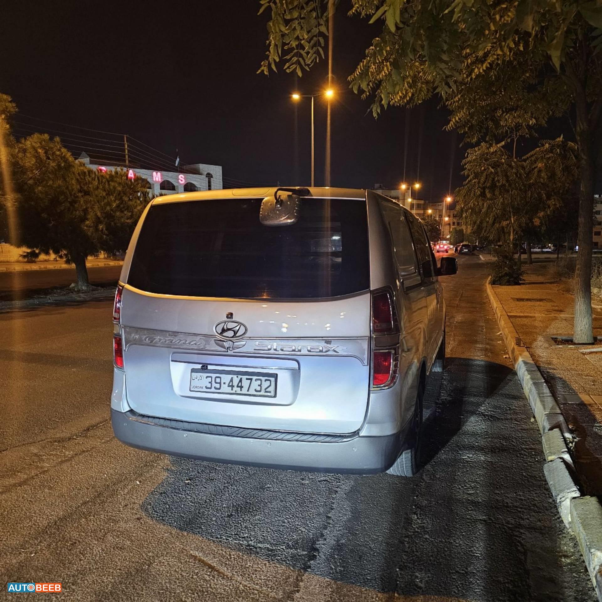 Minibus Hyundai 2010