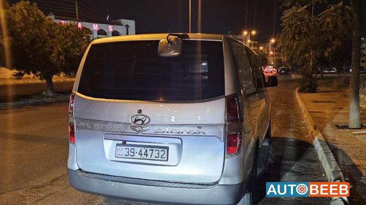 Minibus Hyundai 2010