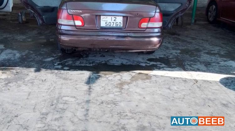 هيونداي لانترا 1993