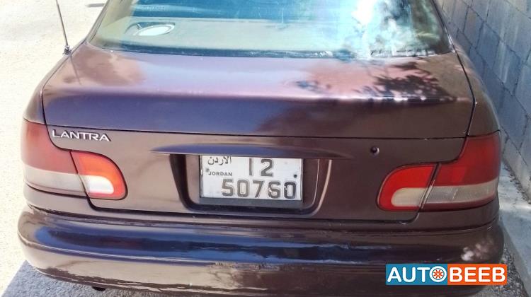 هيونداي لانترا 1993