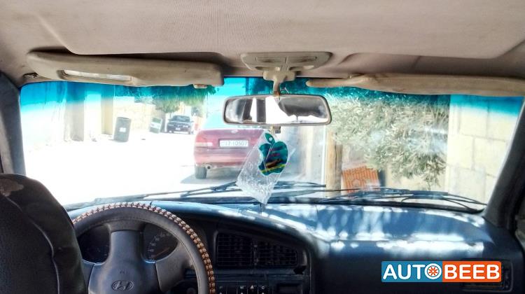 هيونداي لانترا 1993