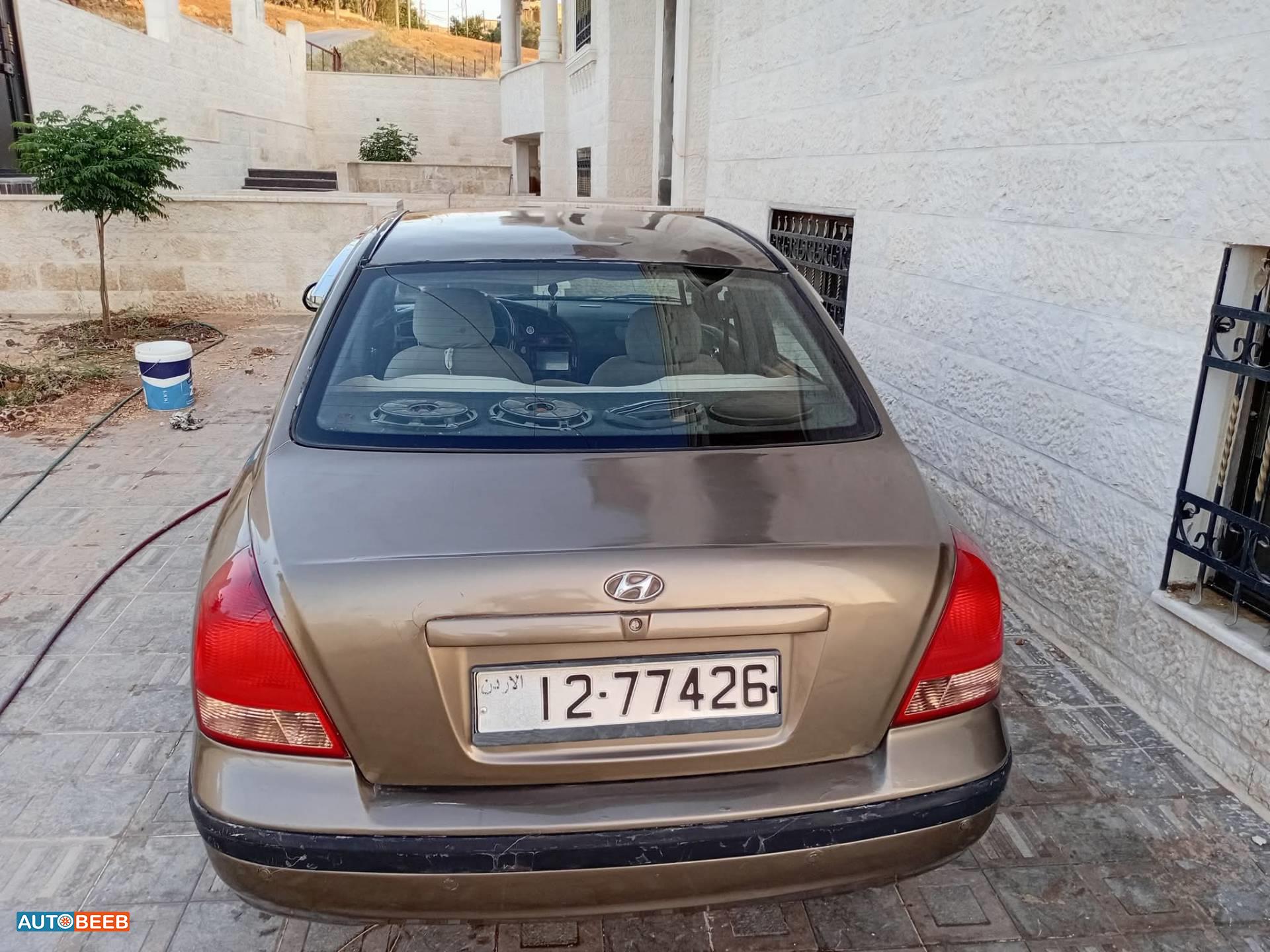Hyundai Elantra 2001