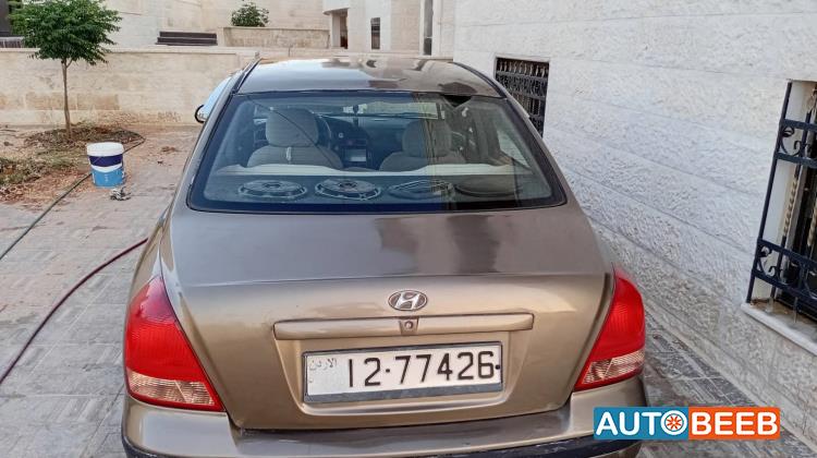 Hyundai Elantra 2001