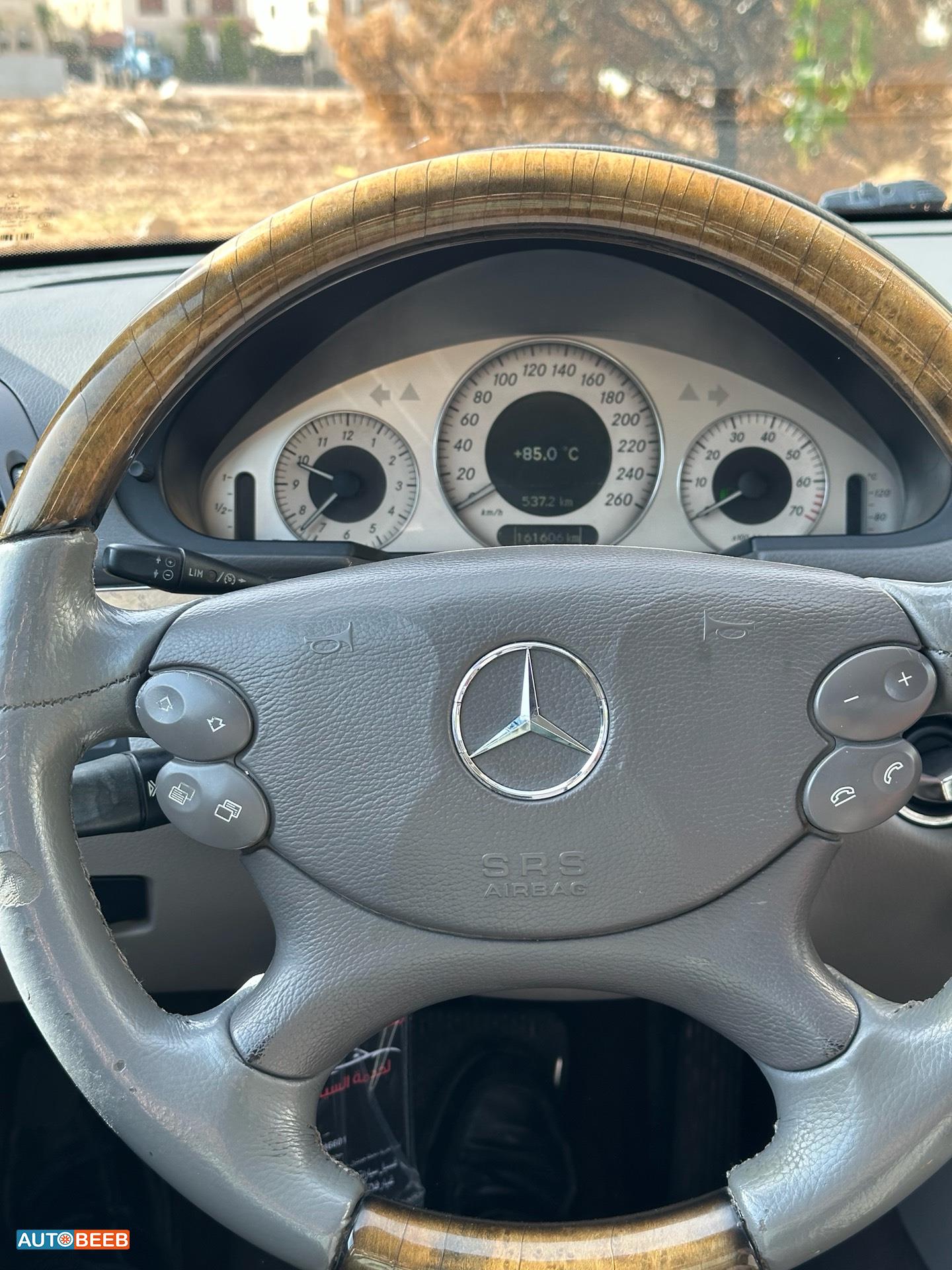 مرسيدس بنز E200 2008