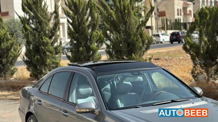 مرسيدس بنز E200 2008