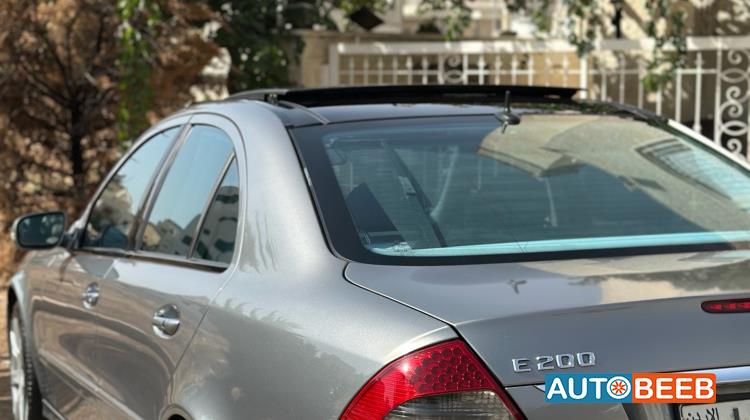 مرسيدس بنز E200 2008