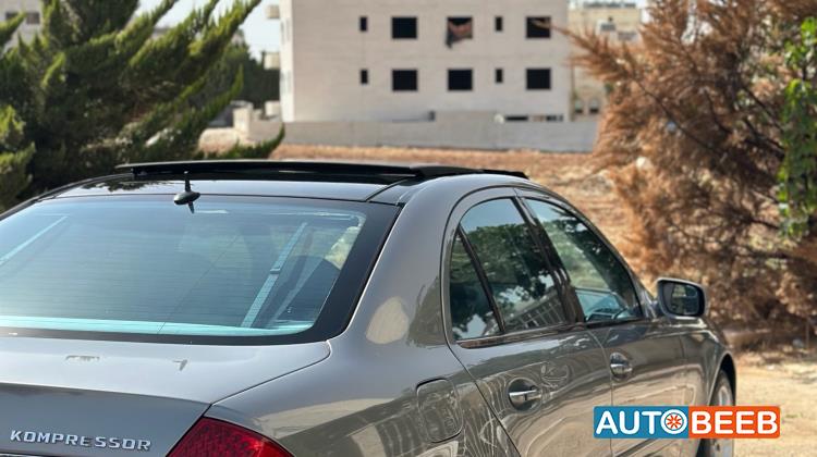 مرسيدس بنز E200 2008