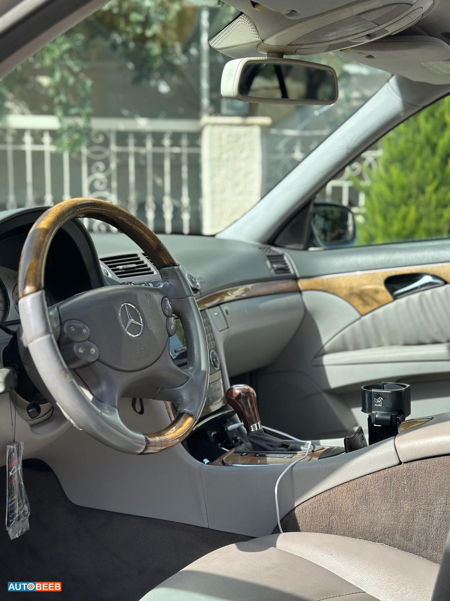 مرسيدس بنز E200 2008
