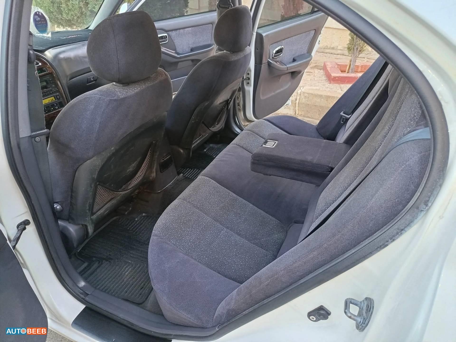 هيونداي افانتي 2002