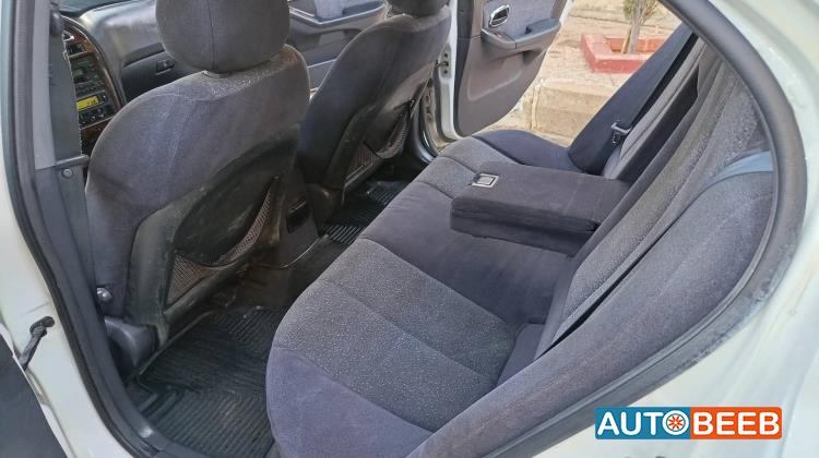 هيونداي افانتي 2002