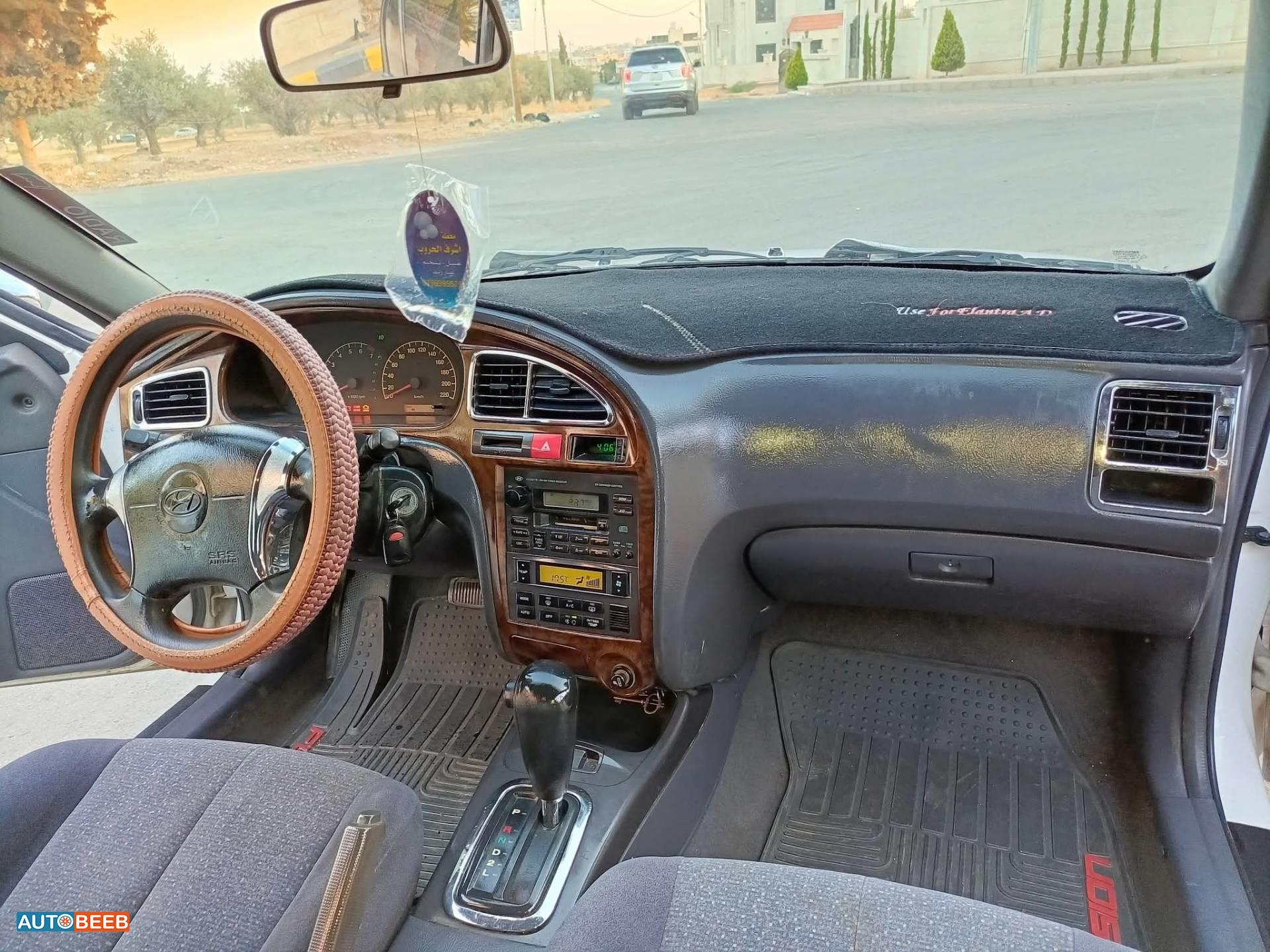 هيونداي افانتي 2002