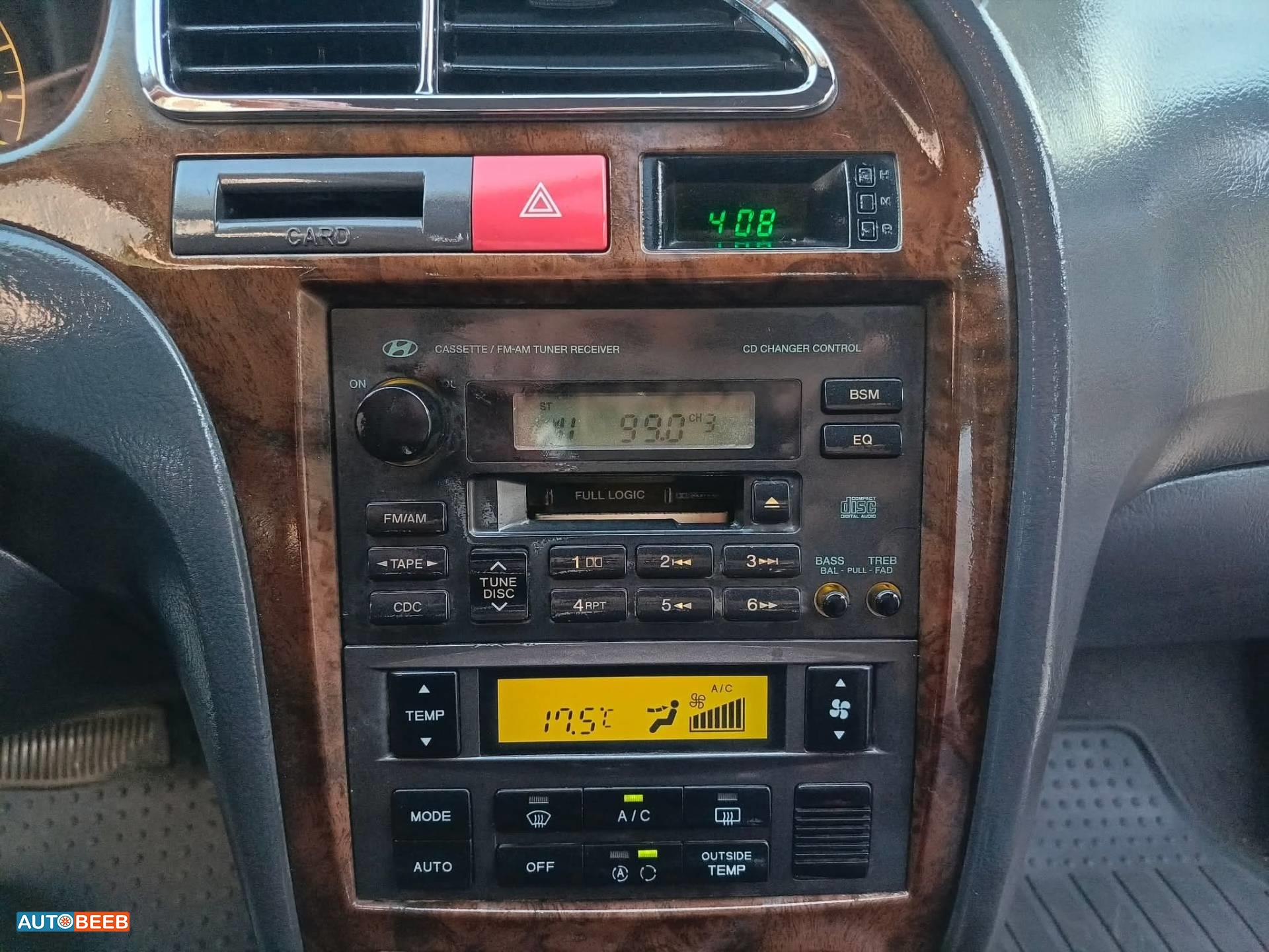 هيونداي افانتي 2002