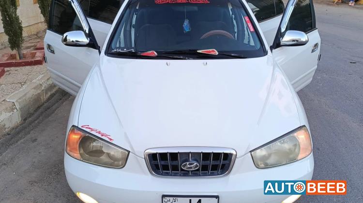 هيونداي افانتي 2002