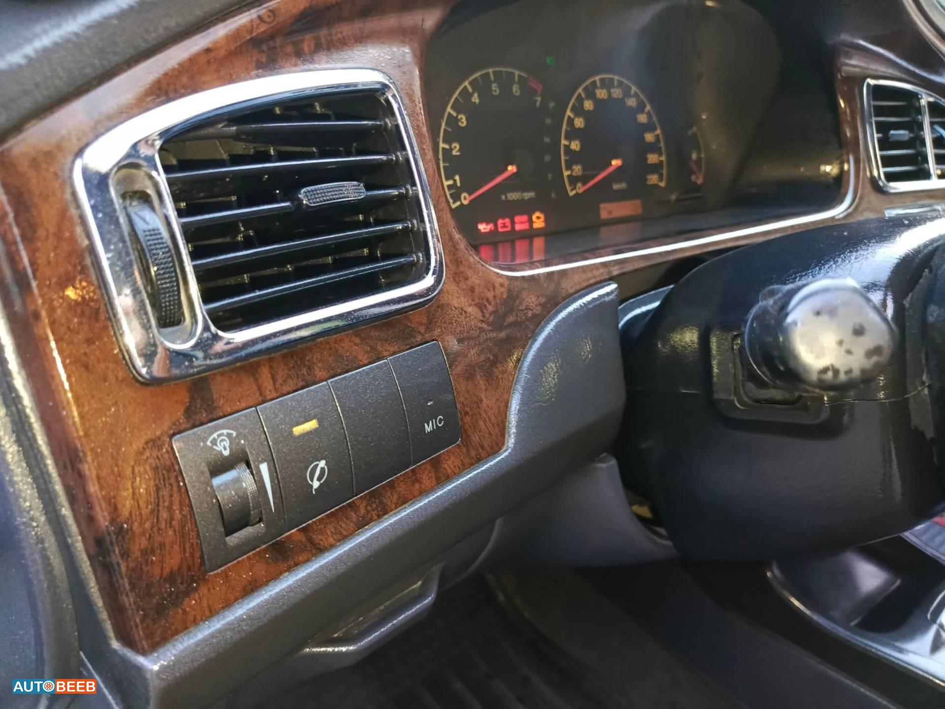 هيونداي افانتي 2002