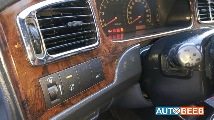 هيونداي افانتي 2002