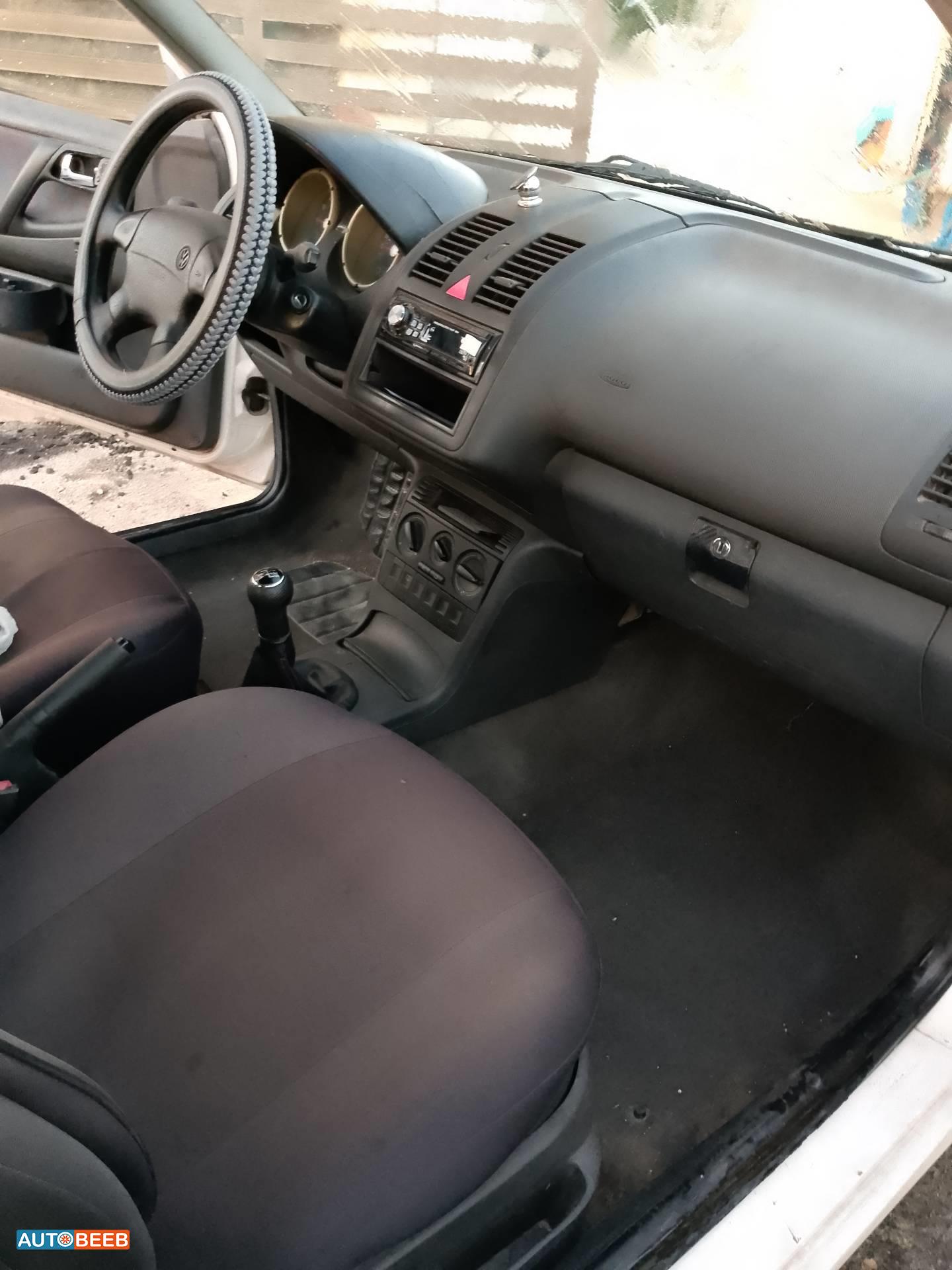 فولكس فاجن بولو 2000