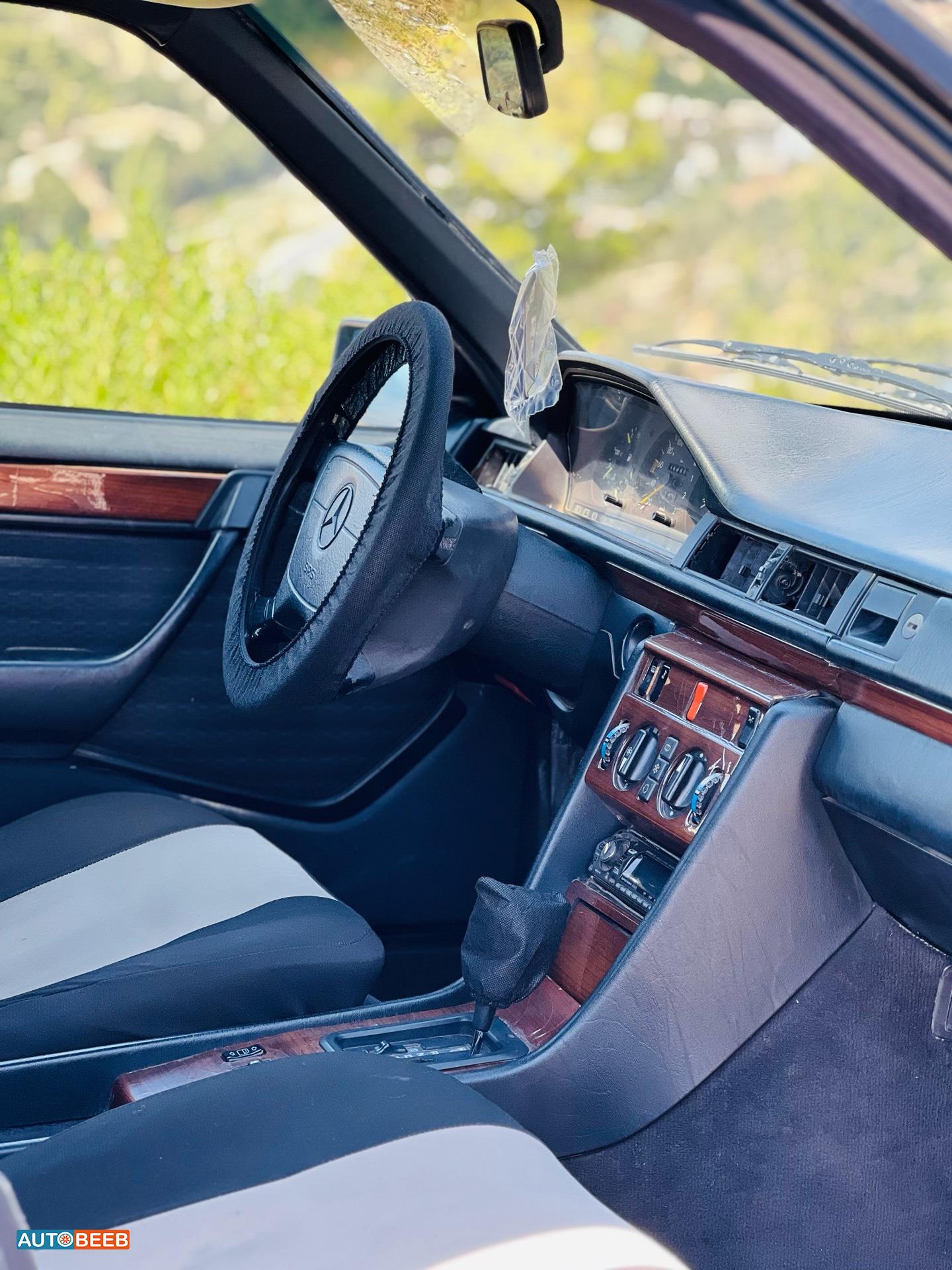 مرسيدس بنز E200 1990