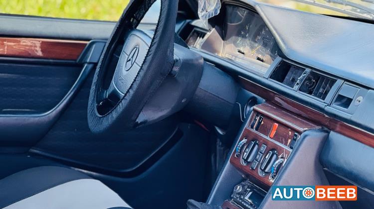 مرسيدس بنز E200 1990