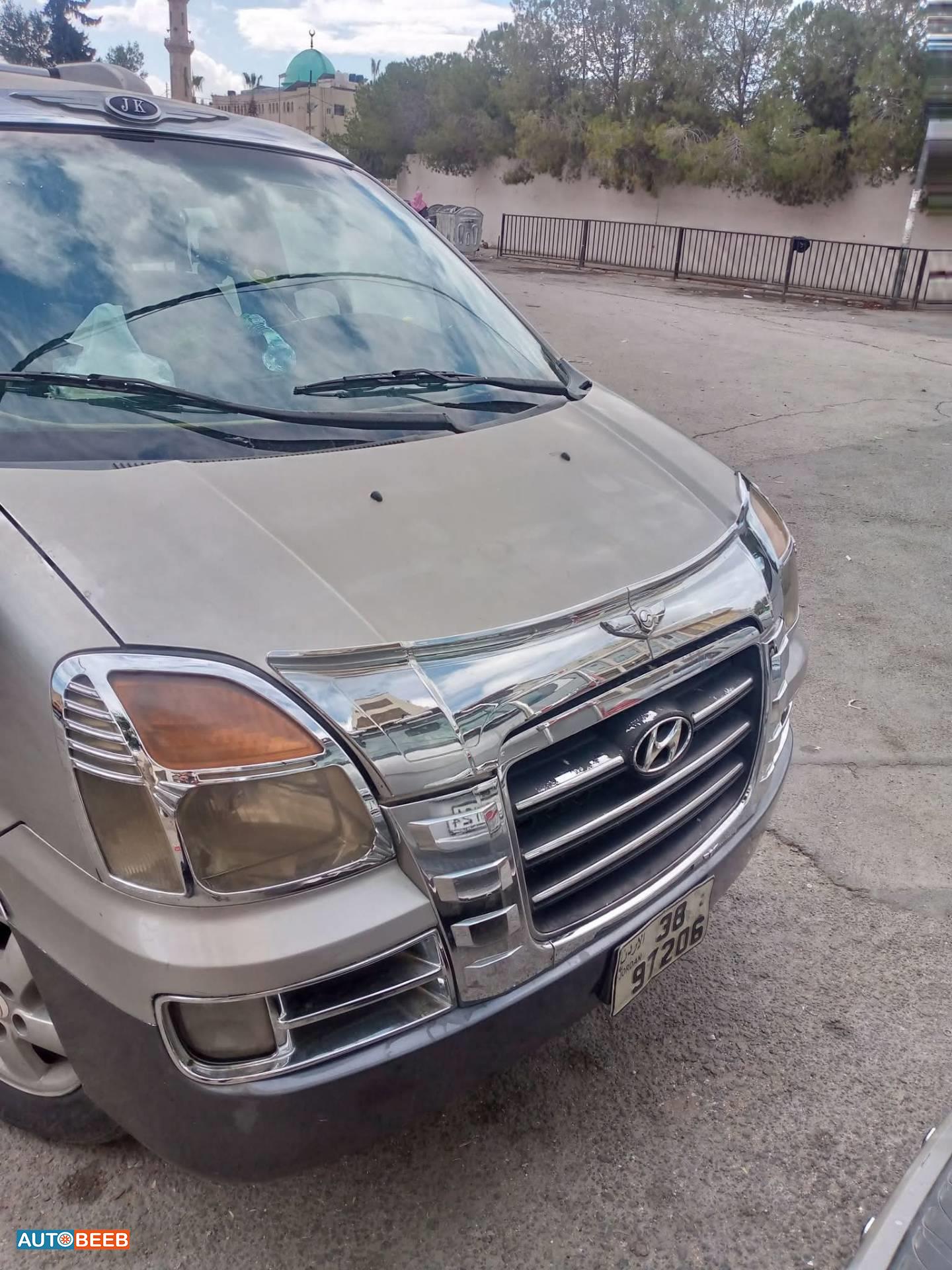 ميني باص هيونداي 2006