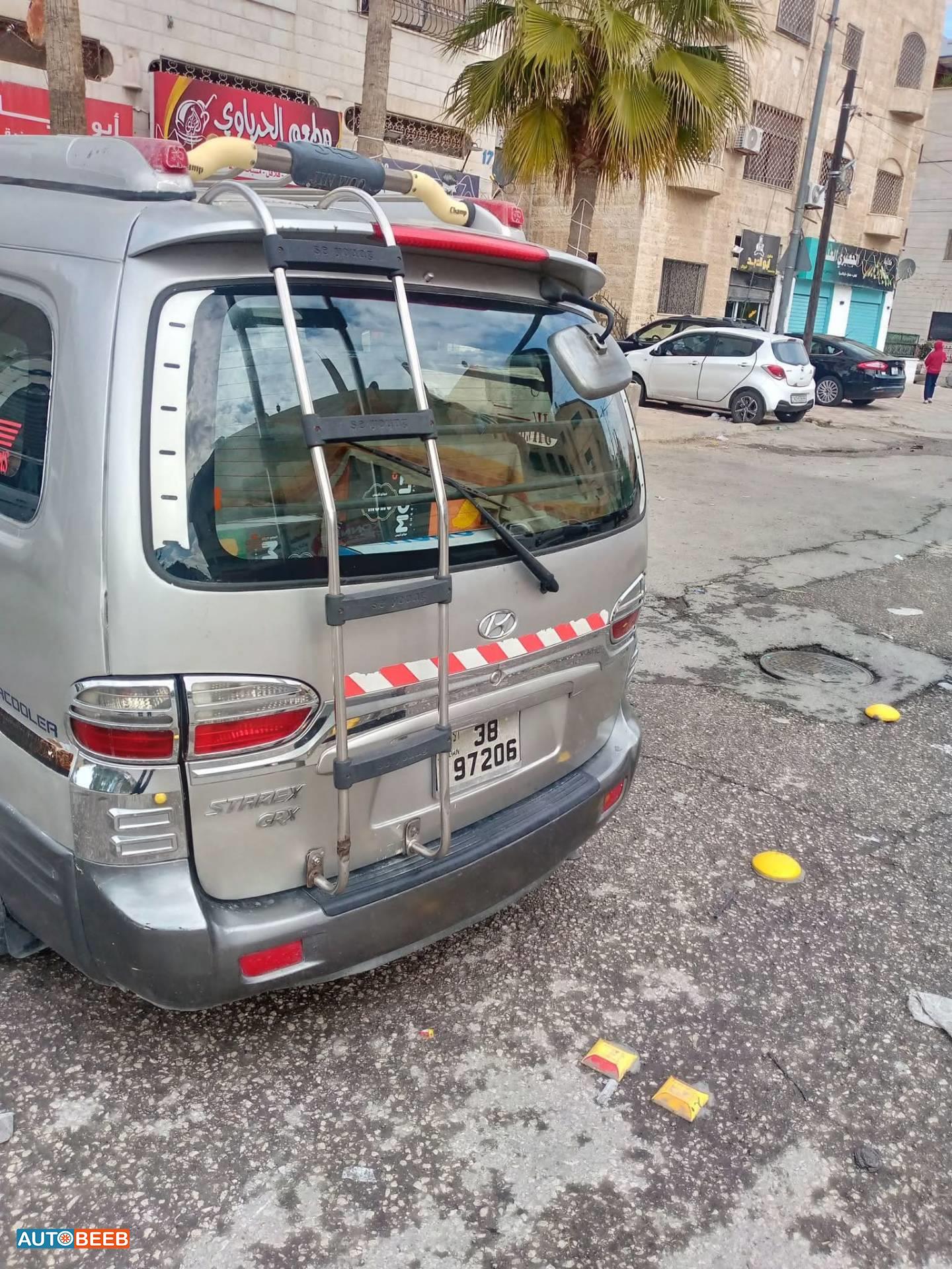 ميني باص هيونداي 2006