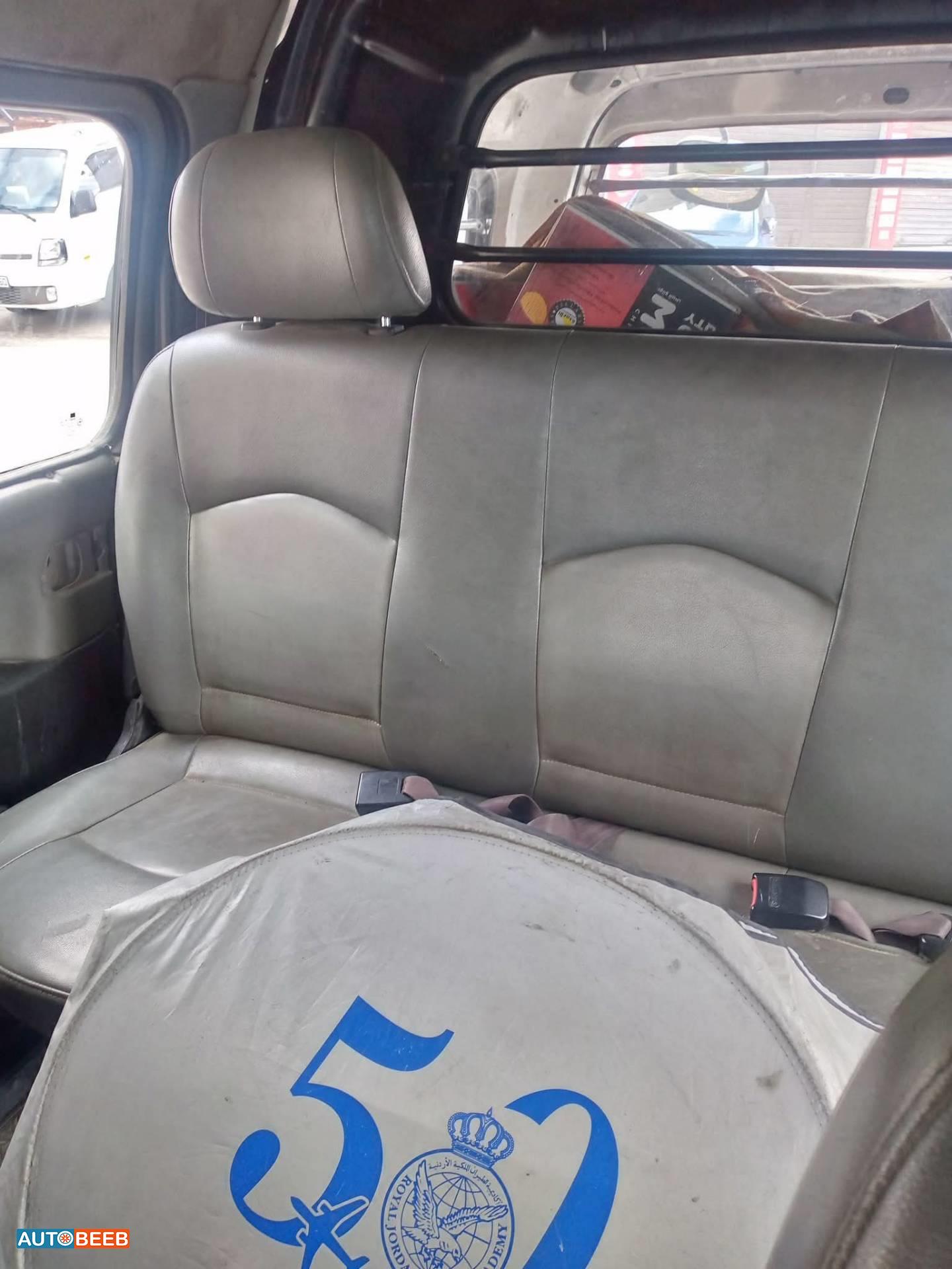 ميني باص هيونداي 2006