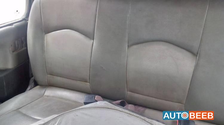 ميني باص هيونداي 2006