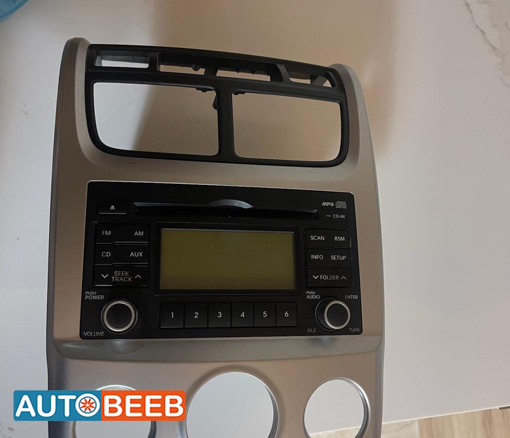 مسجل راديو ومشغل سي دي  من سيارة كيا سبورتيج 2009