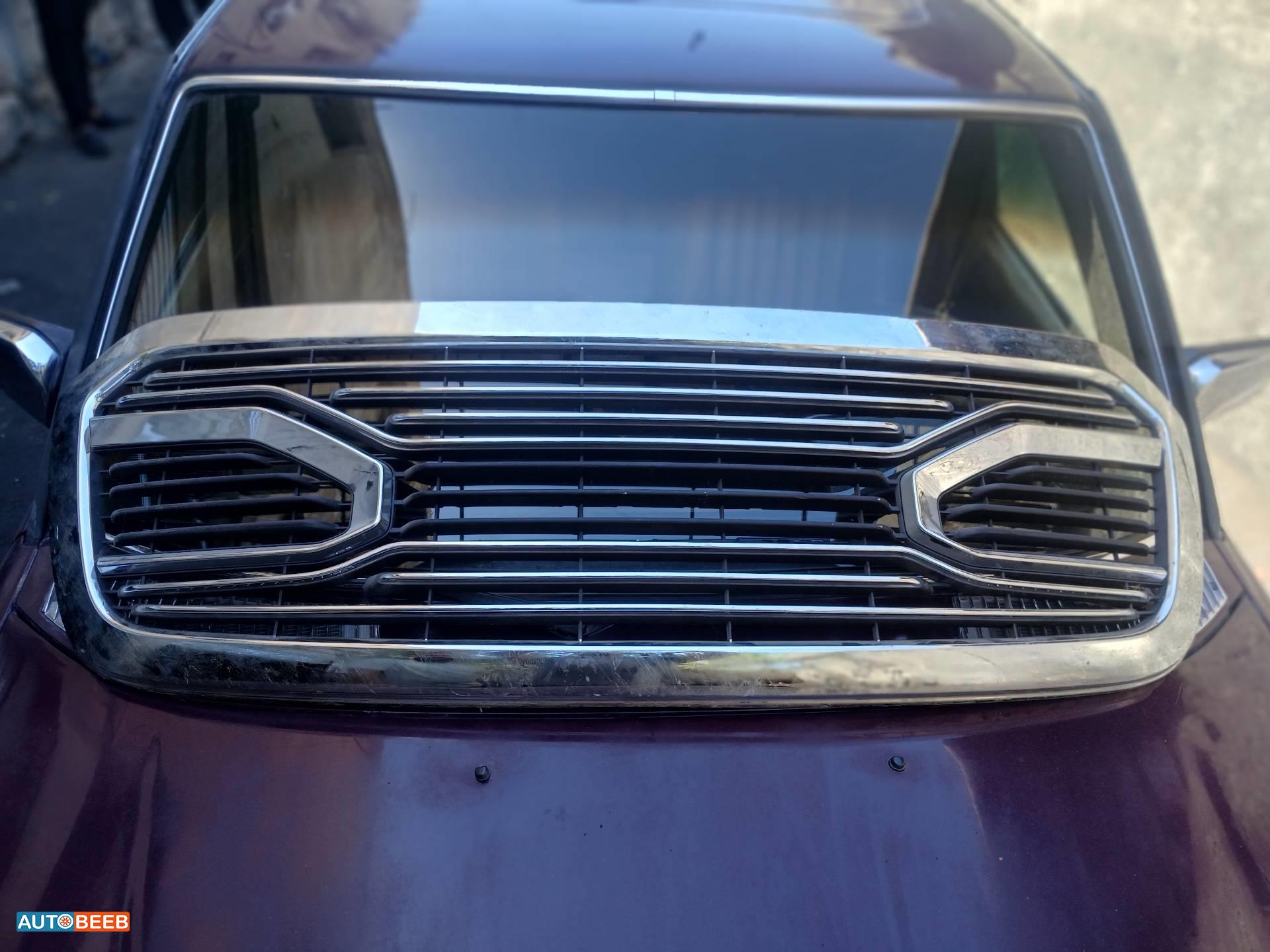 Body  Grilles Dodge RAM